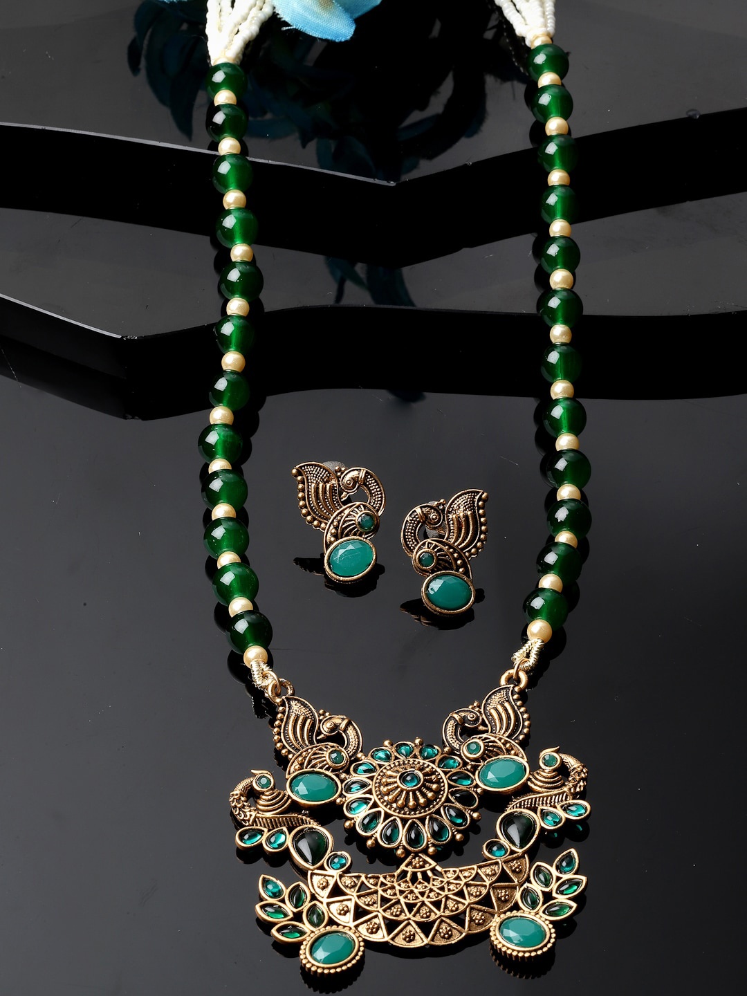 

ADIVA Gold-Plated Artificial Stones and Beads Necklace & Earrings