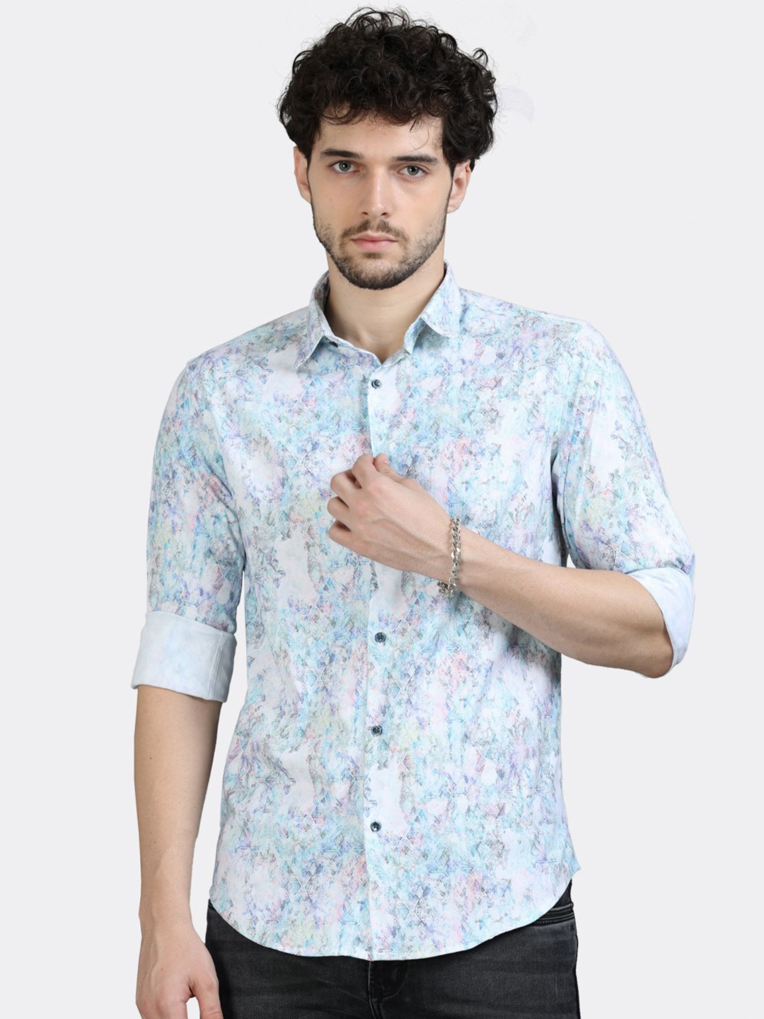 

BADMAASH Slim Fit Abstract Printed Spread Collar Casual Shirt, Blue