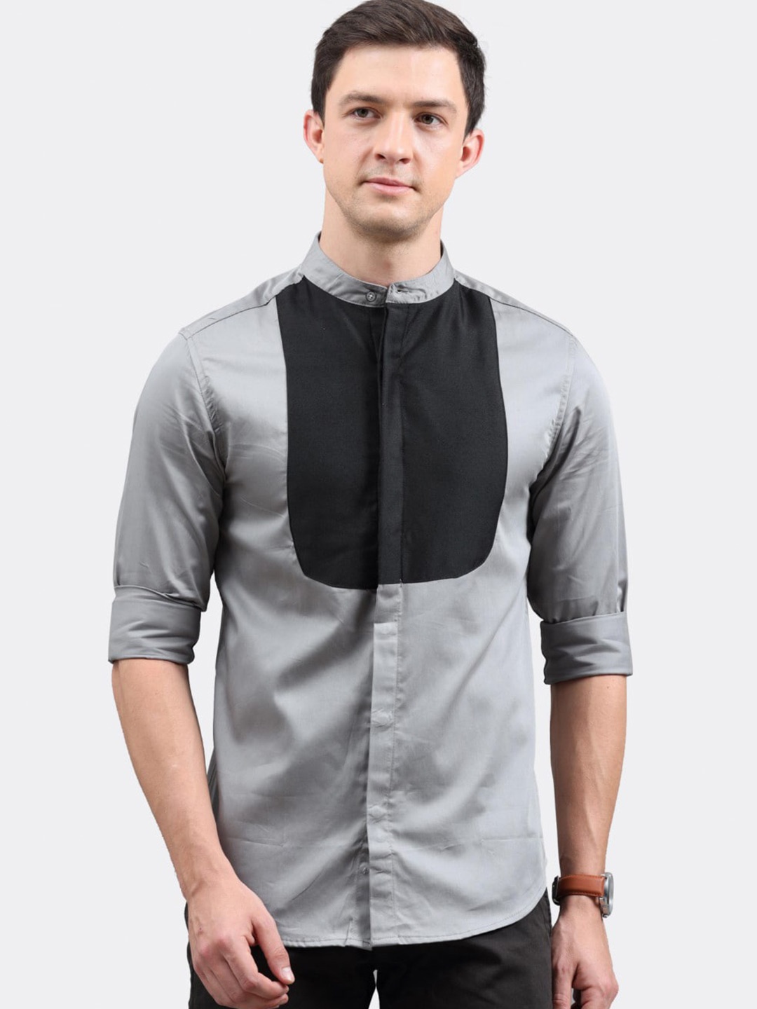 

BADMAASH Slim Fit Colourblocked Mandarin Collar Pure Cotton Casual Shirt, Grey