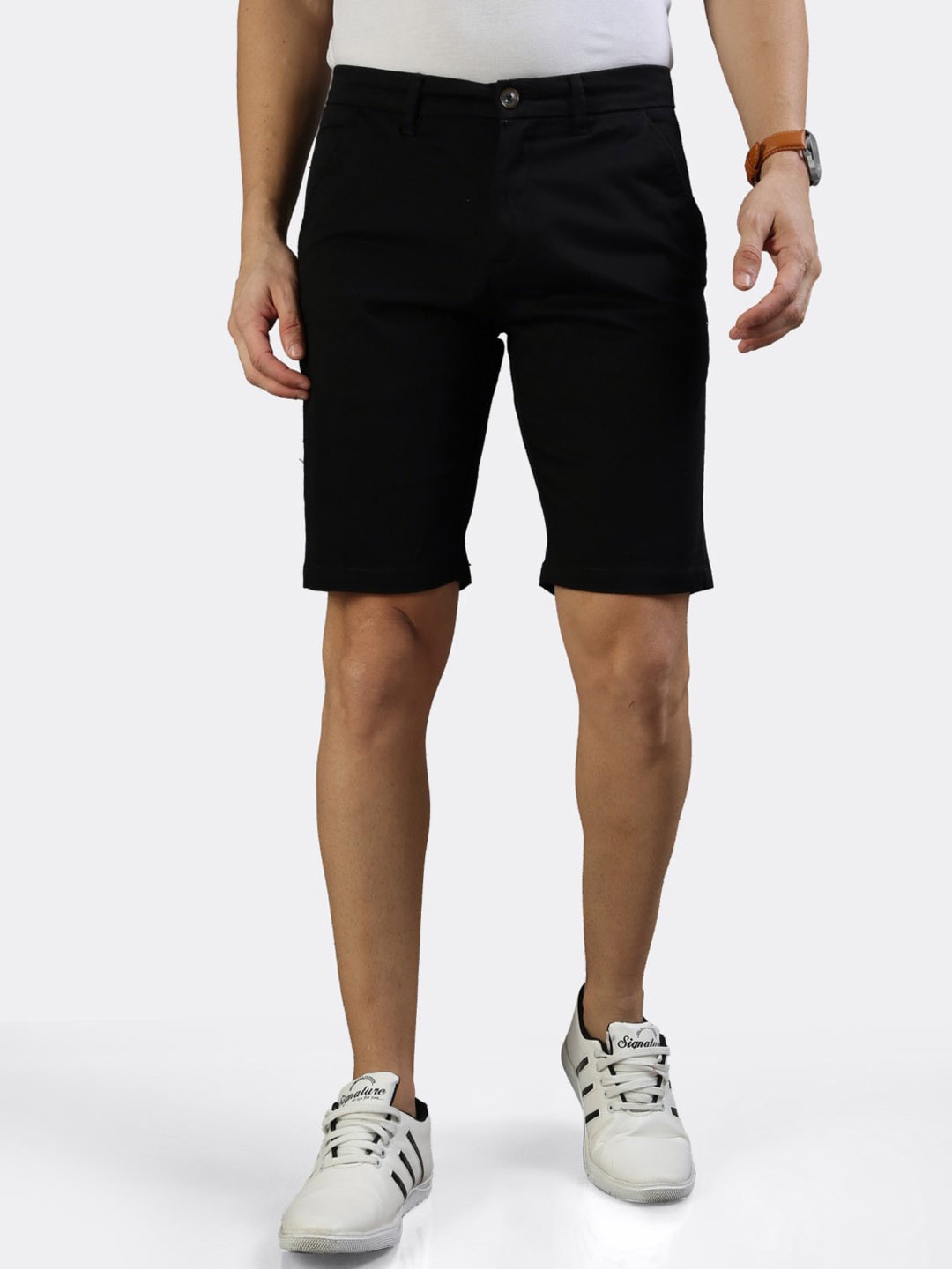

BADMAASH Men Slim Fit Mid-Rise Regular Shorts, Black