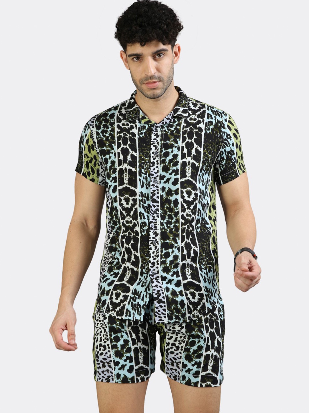 

BADMAASH Animal Printed Shirt Collar Short Sleeve Shirt With Shorts, Green