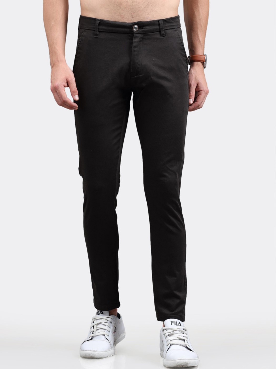 

BADMAASH Men Slim Fit Mid-Rise Easy Wash Trousers, Black
