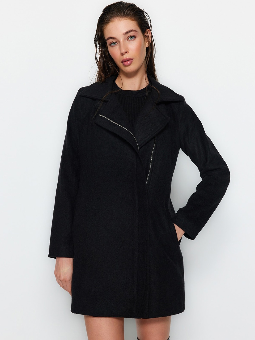 

Trendyol Single-Breasted Overcoat, Black