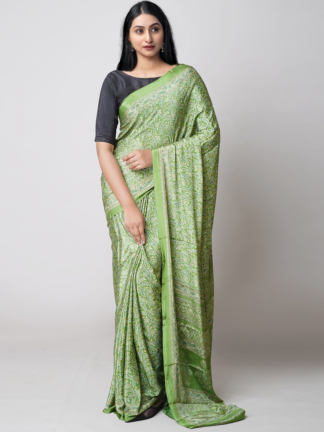 

Unnati Silks Floral Block Print Saree, Green