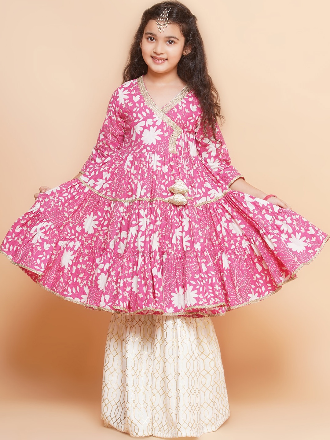 

Bitiya by Bhama Girls Pink Floral Print Sequinned Cotton Angrakha Kurta with Sharara