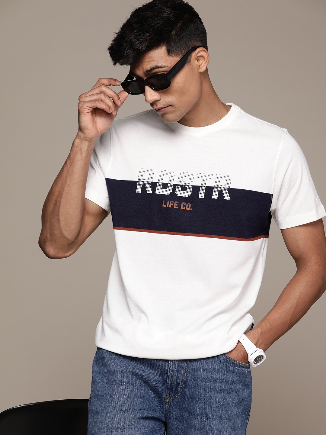 

The Roadster Lifestyle Co. Brand Logo Printed T-shirt, White