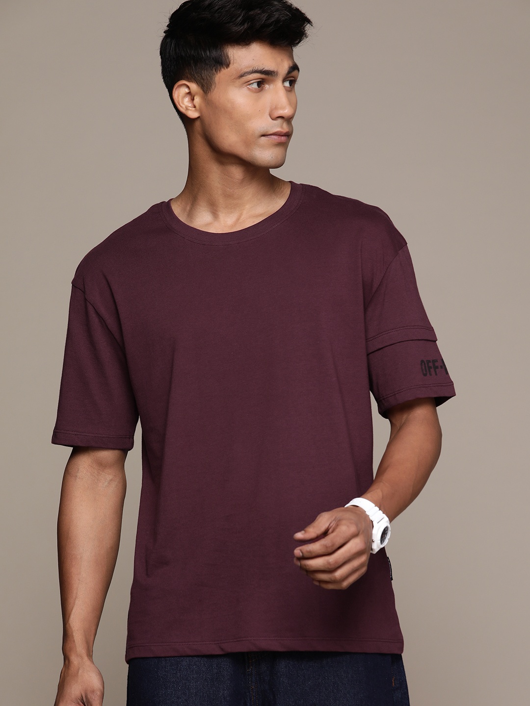 

The Roadster Lifestyle Co. Drop-Shoulder Sleeves Cotton Oversized T-shirt, Burgundy
