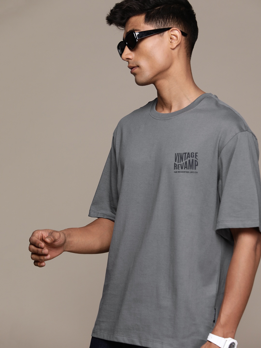 

The Roadster Lifestyle Co. Placement Print Pure Cotton Relaxed T-shirt, Grey