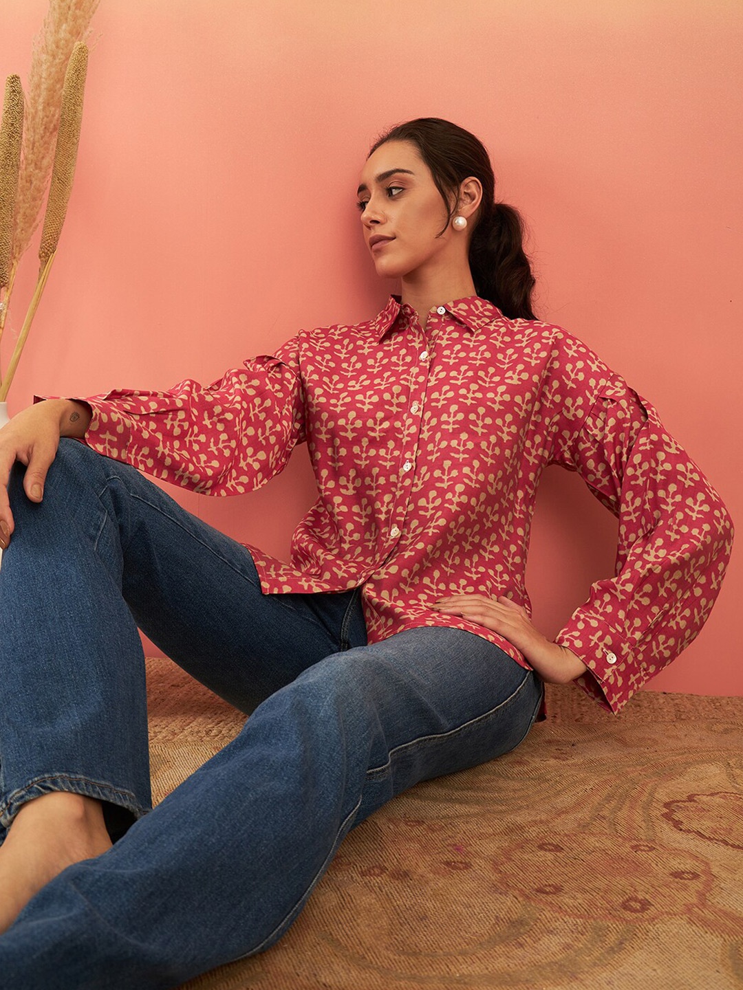

Sangria Red & Off White Ethnic Motifs Printed Shirt Style Top