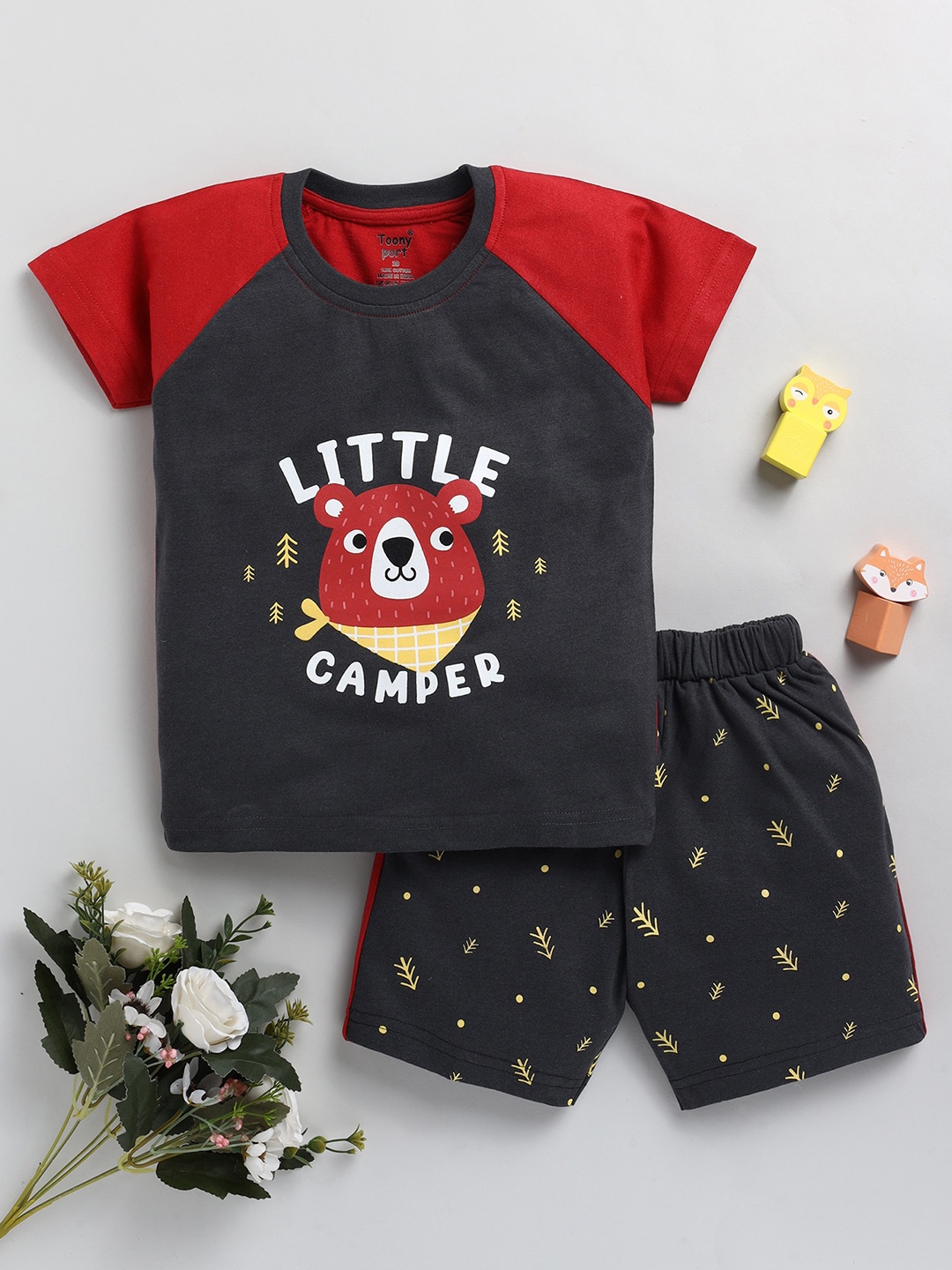 

Toonyport Boys Graphic Printed T-shirt with Shorts, Black