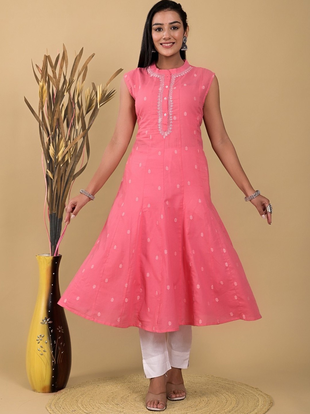 

Sangria Woven Design Panelled Thread Work Cotton A-line Kurta, Pink
