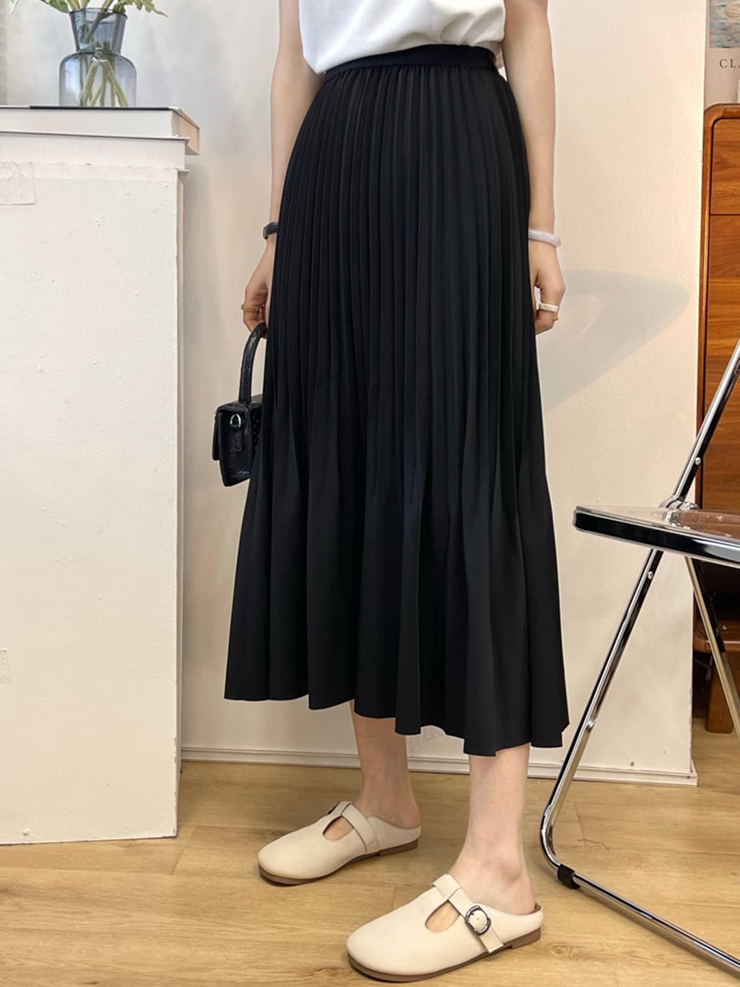 

LULU & SKY Accordion Pleated Straight Midi Skirt, Black
