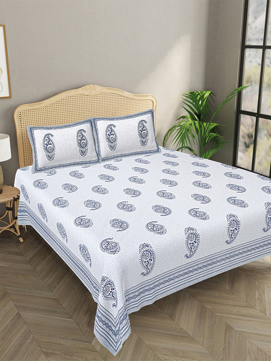 

LIVING ROOTS White Ethnic Motifs Pure Cotton 300 TC Flat King Bedsheet & 2 Pillow Covers
