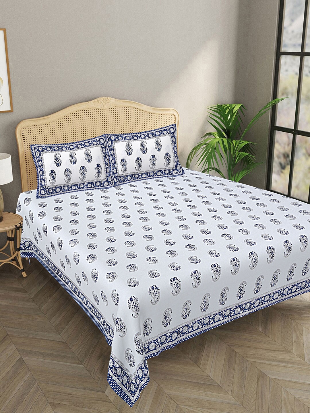 

LIVING ROOTS Double King Size Jaipur Block Print Cotton Double Bedsheet & 2 Pillow Covers, White