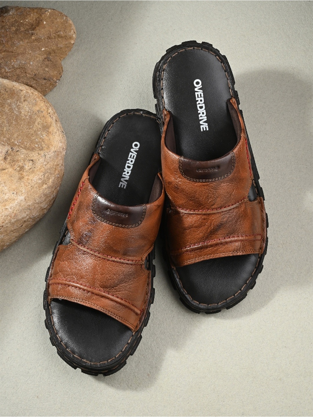 

Overdrive Textured Leather Comfort Sandals, Tan