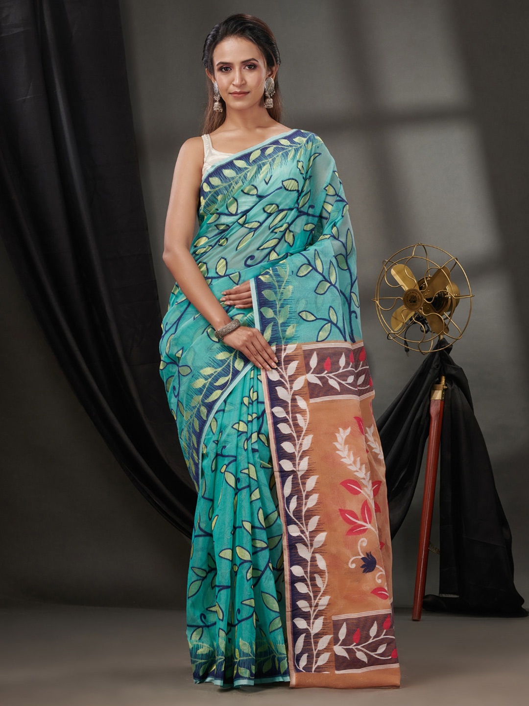 

Charukriti Woven Design Pure Cotton Jamdani Saree, Sea green