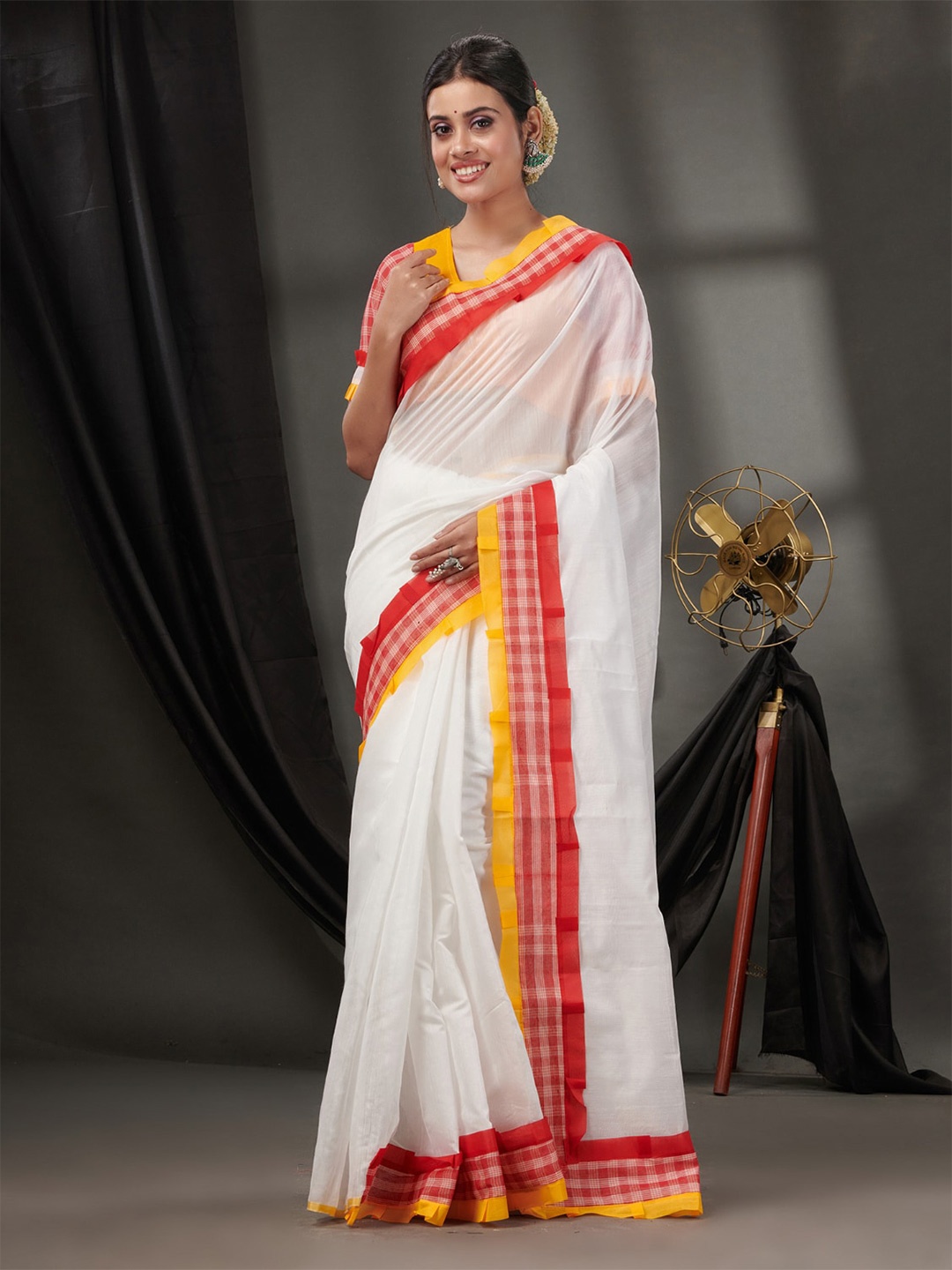 

Charukriti Checked Border Ruffled Pure Cotton Saree, White