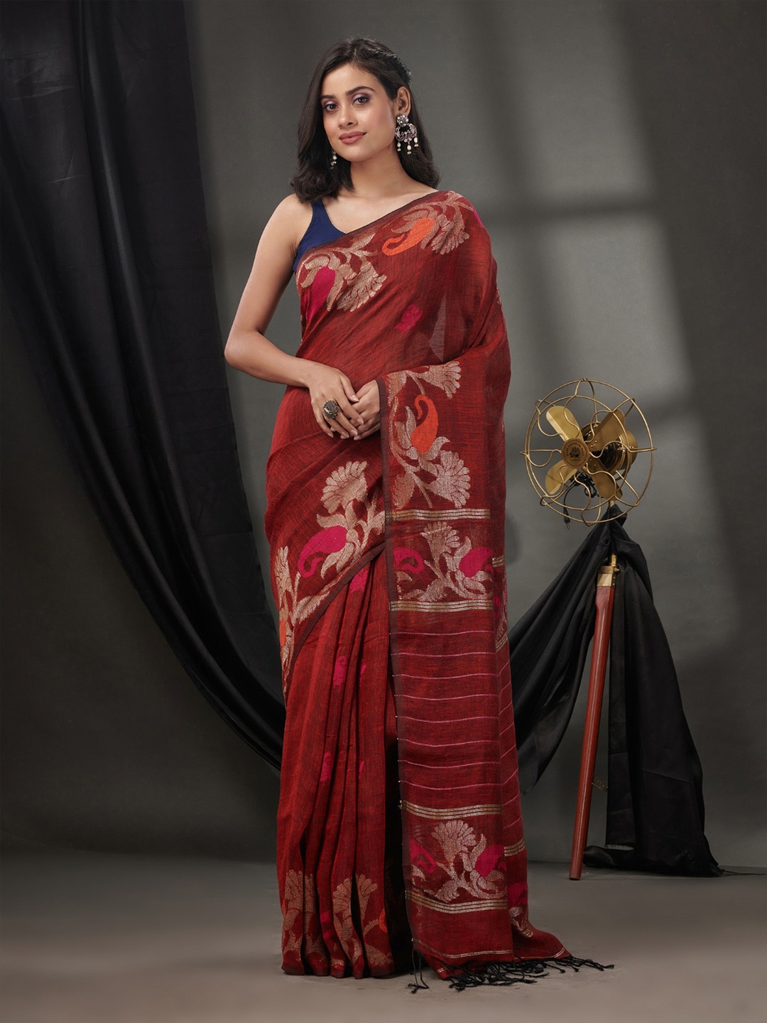 

Charukriti Floral Woven Design Zari Pure Linen Saree, Red