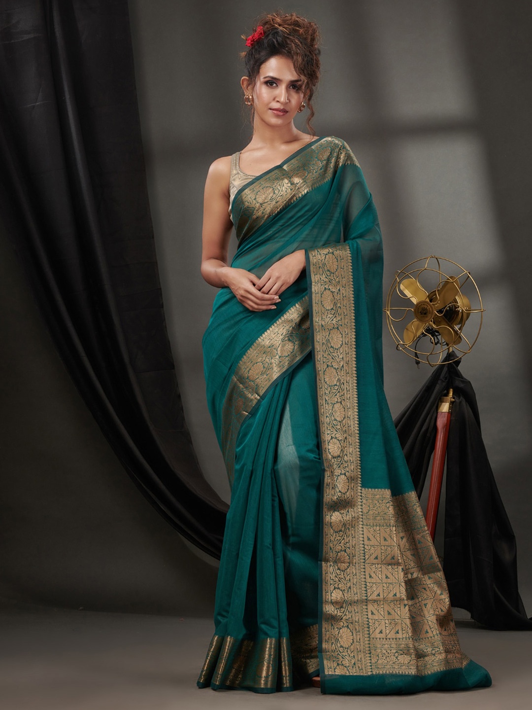 

Charukriti Cotton Blend Zari Saree, Teal