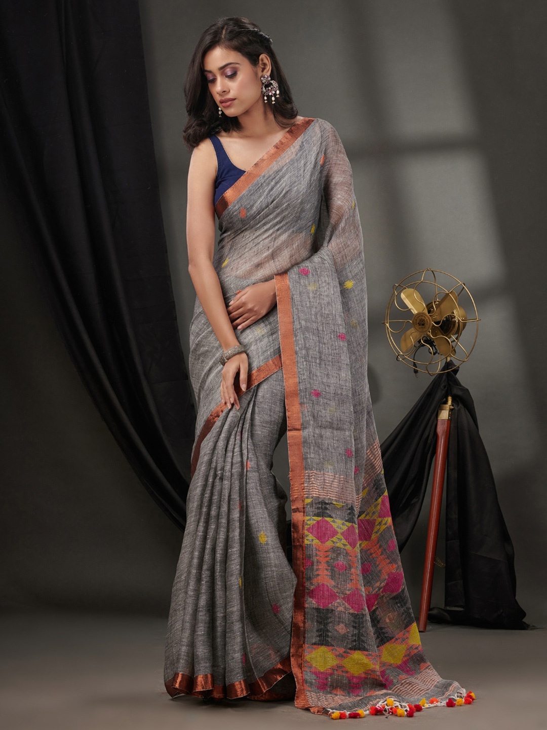 

Charukriti Ethnic Motifs Woven Design Zari Pure Linen Saree, Grey
