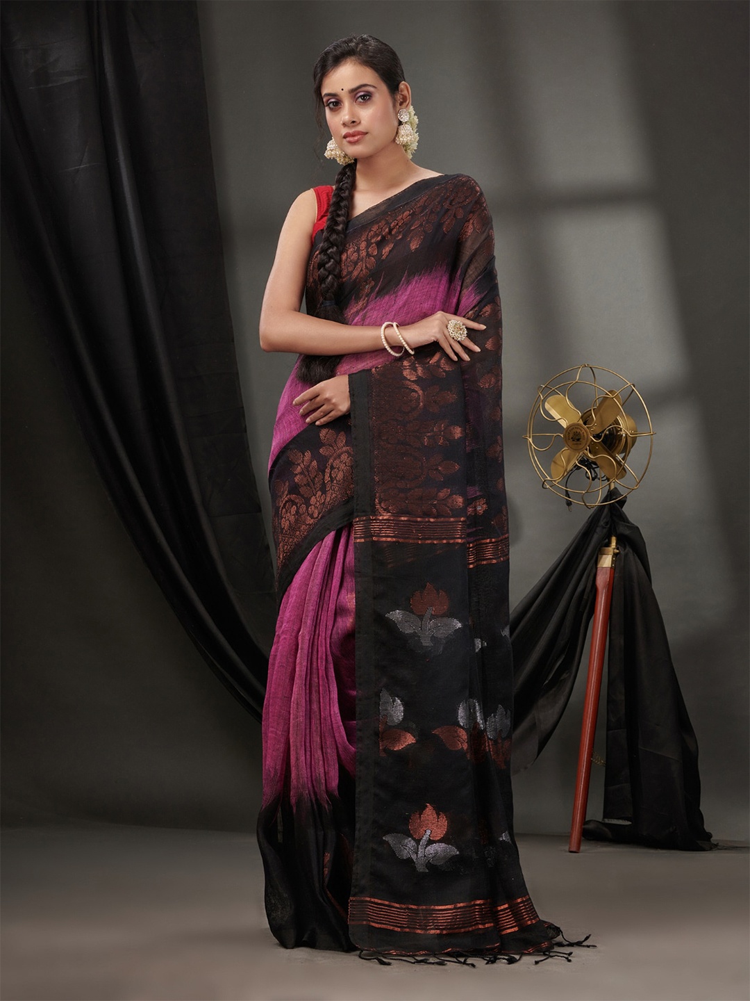 

Charukriti Woven Design Pure Linen Ikat Saree, Mauve