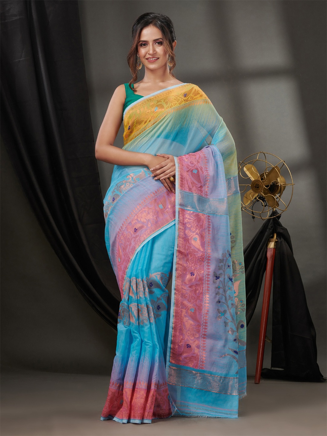 

Charukriti Woven Design Silk Cotton Jamdani Saree, Blue