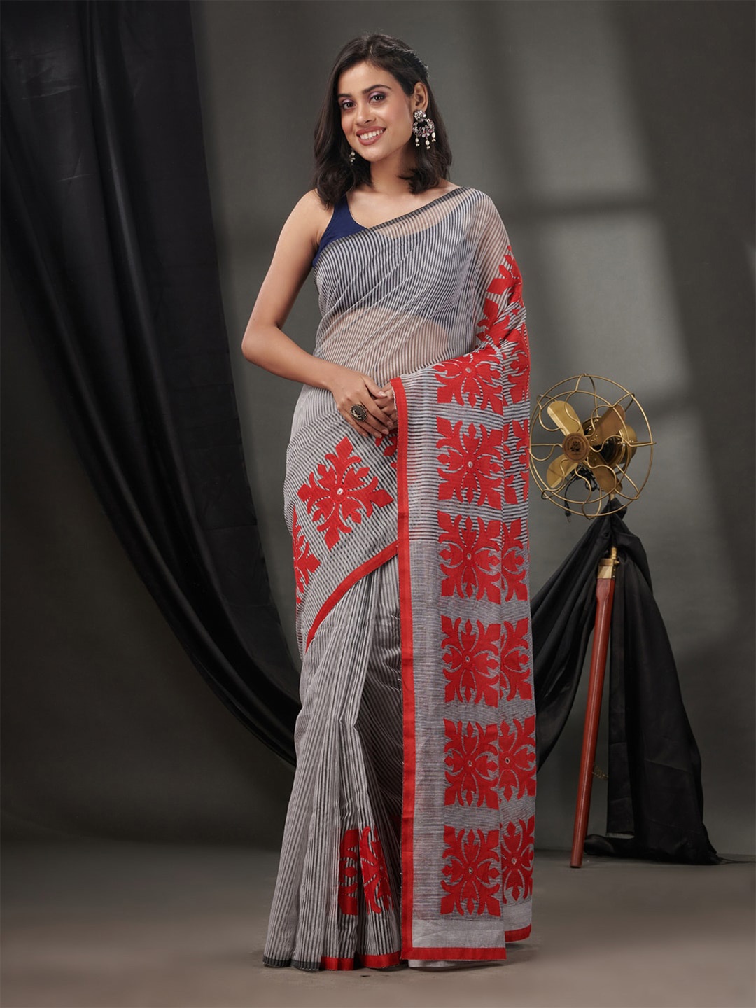 

Charukriti Striped Applique Border Saree, Grey