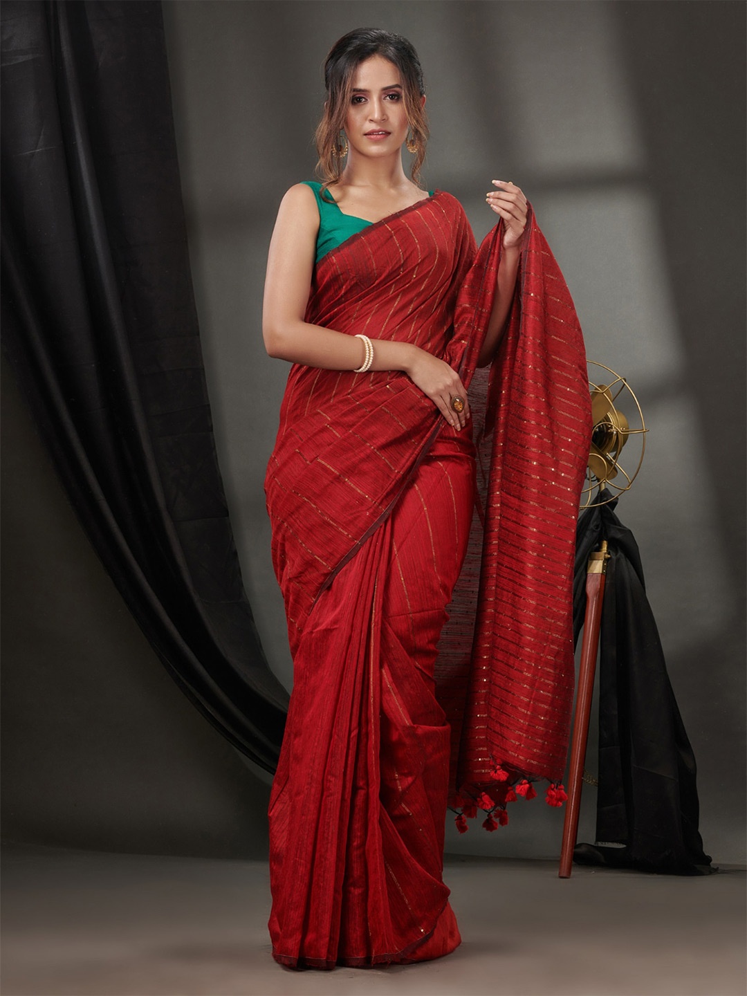 

Charukriti Striped Embellished Sequinned Pure Silk Saree, Red