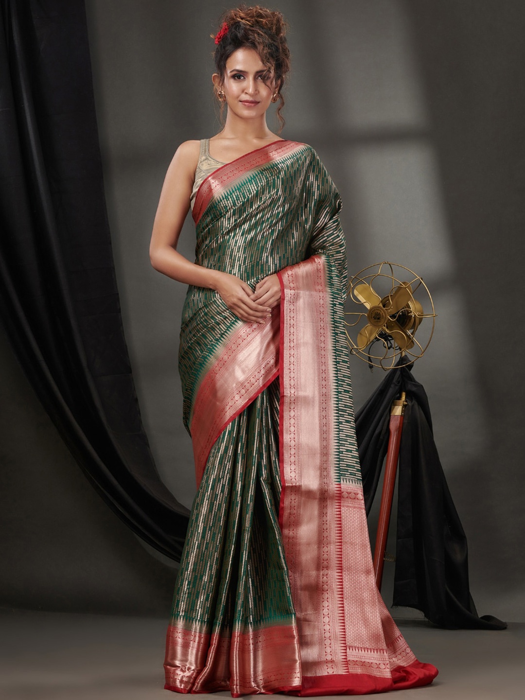 

Charukriti Geometric Woven Design Zari Saree, Green