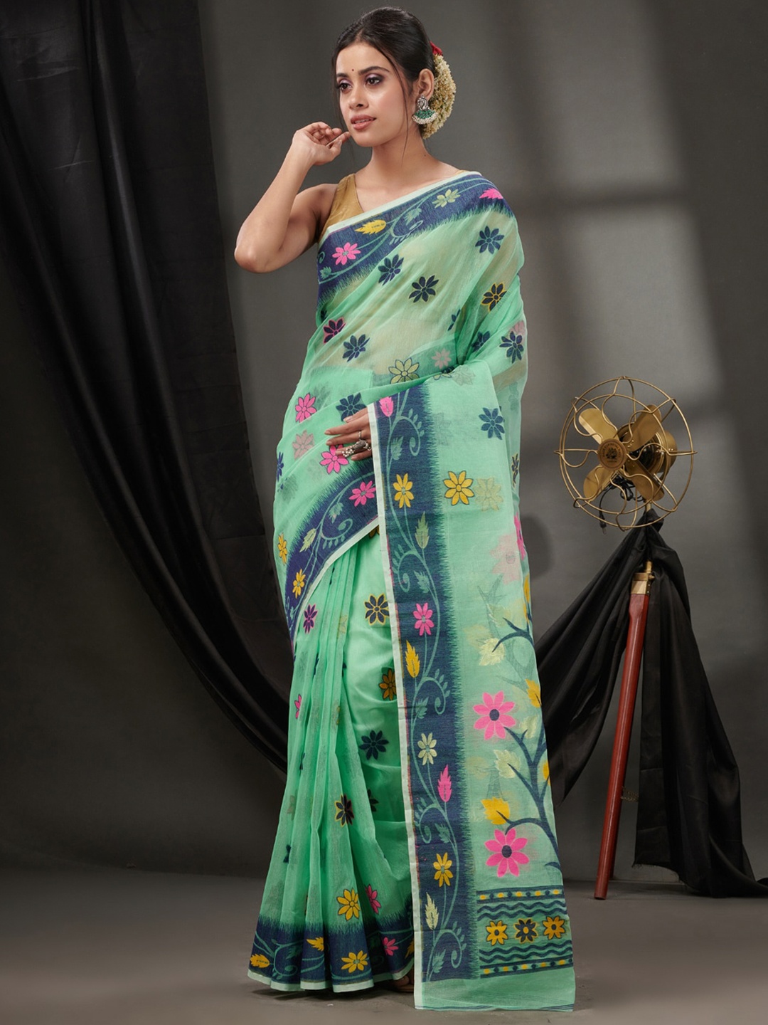 

Charukriti Floral Woven Design Zari Pure Cotton Jamdani Saree, Green