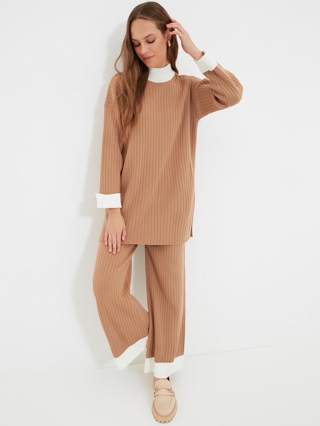 

Trendyol Sweatshirt With Flared Trousers, Camel brown