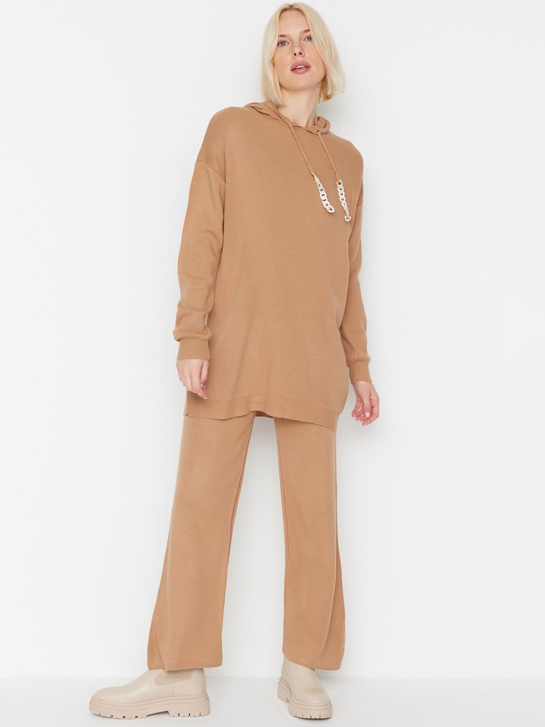 

Trendyol Hooded Sweatshirt With Straight Trouser Acrylic Co-Ords, Beige