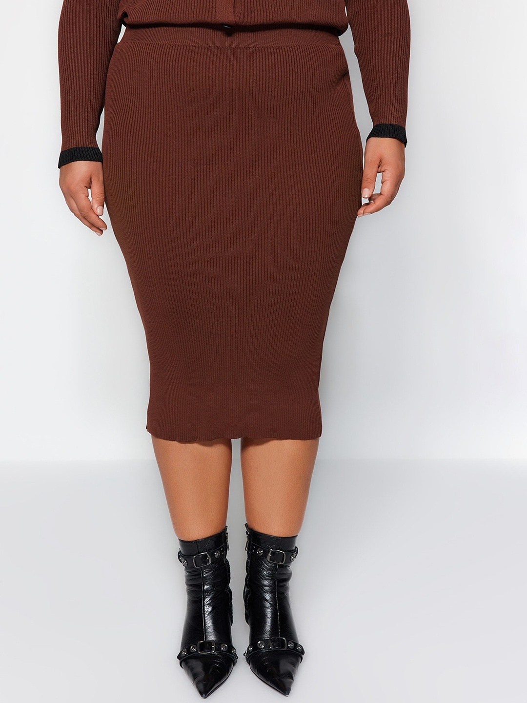 

Trendyol Plus Size Woven Design Shirt Collar Sweater With Skirt, Brown