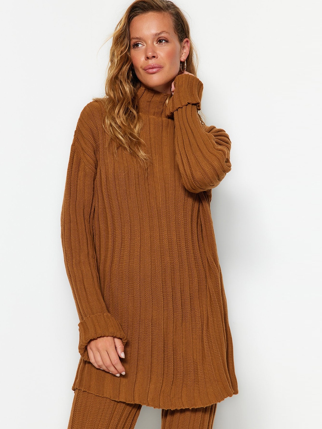 

Trendyol Self Design High Neck Tunic With hem-Slit Trousers, Brown