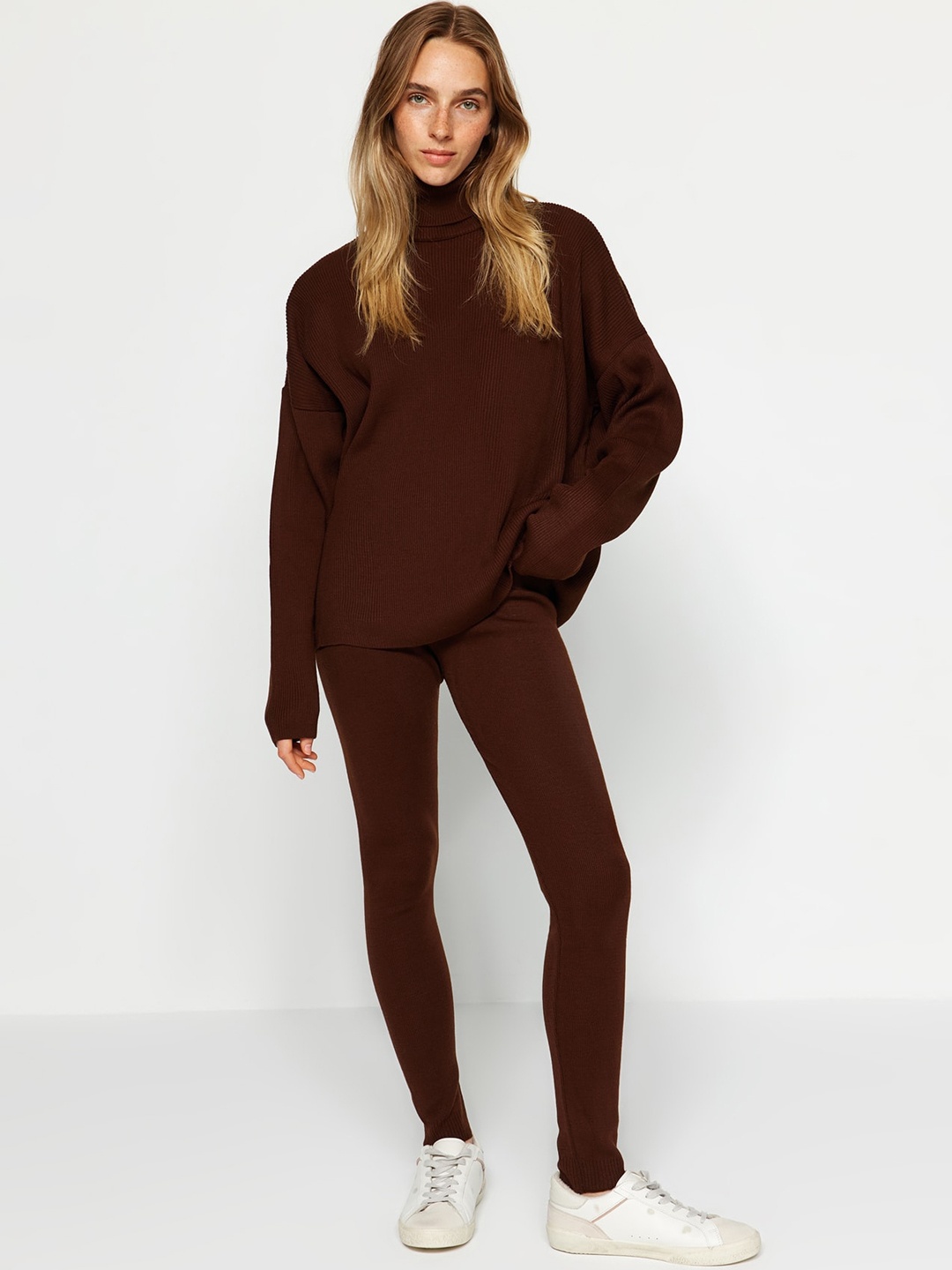 

Trendyol Ribbed High Neck Acrylic Sweater With Trousers, Brown