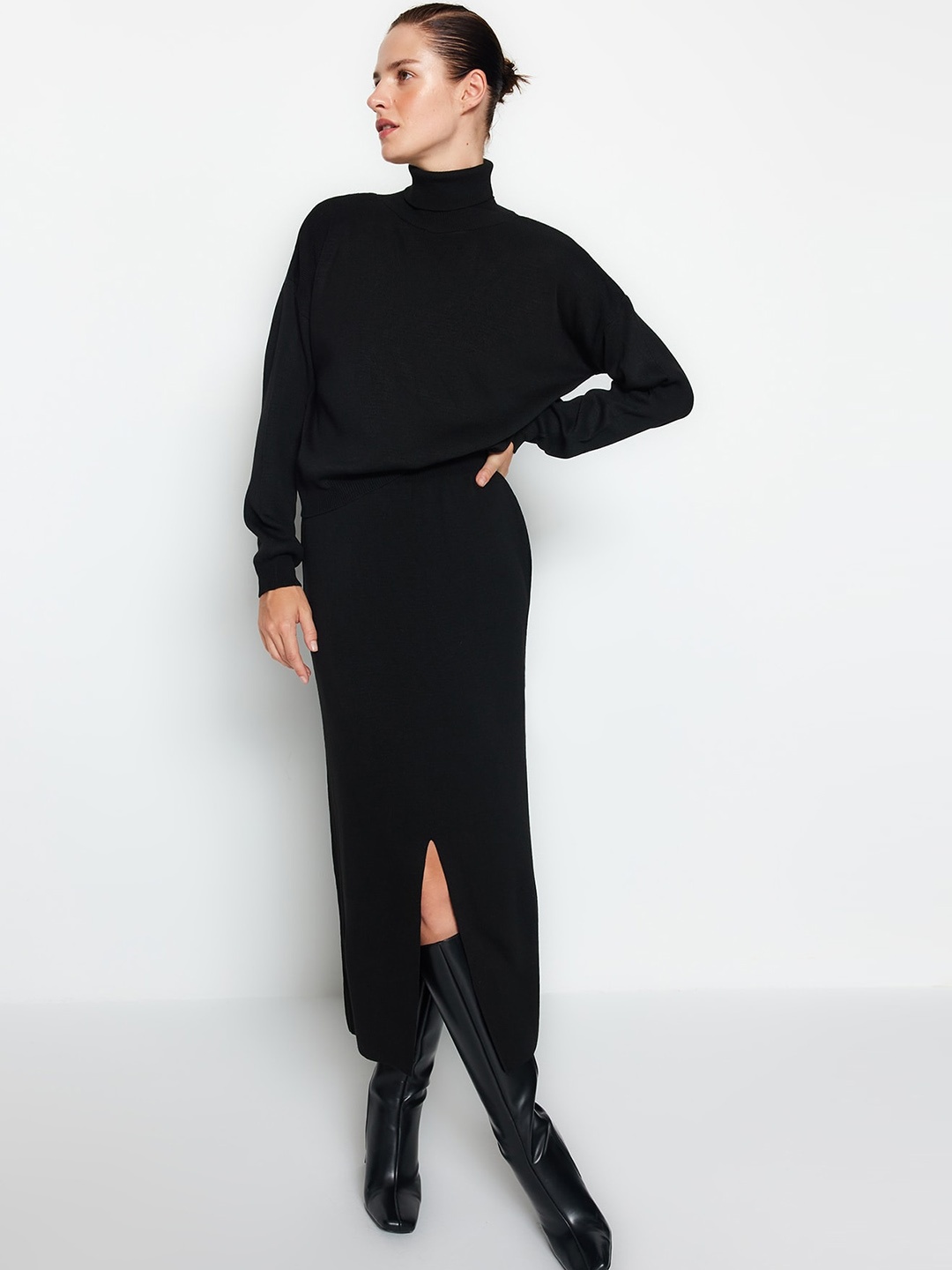 

Trendyol Turtle Neck Acrylic Top With Skirt, Black