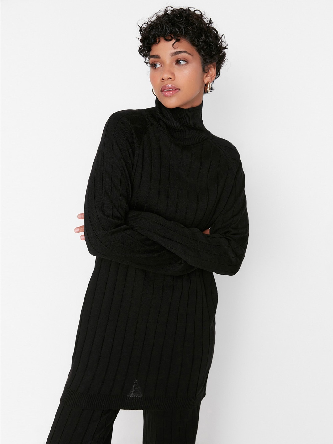 

Trendyol Self Design High Neck Acrylic Tunic With Trousers, Black