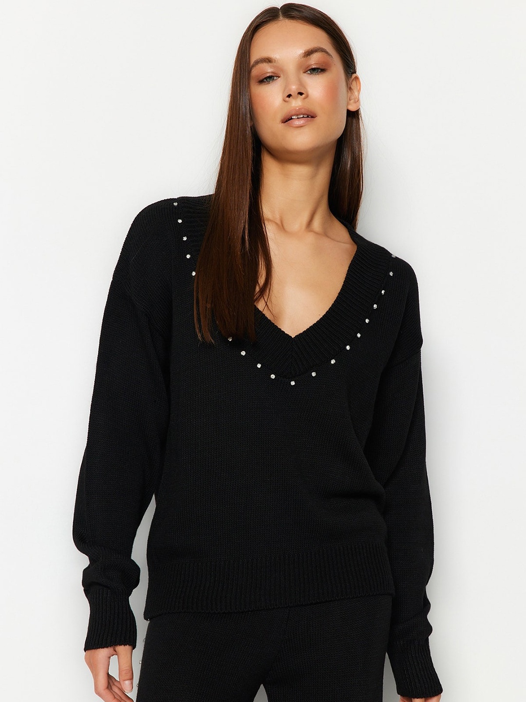 

Trendyol V-Neck Acrylic Sweatshirt With Trousers, Black