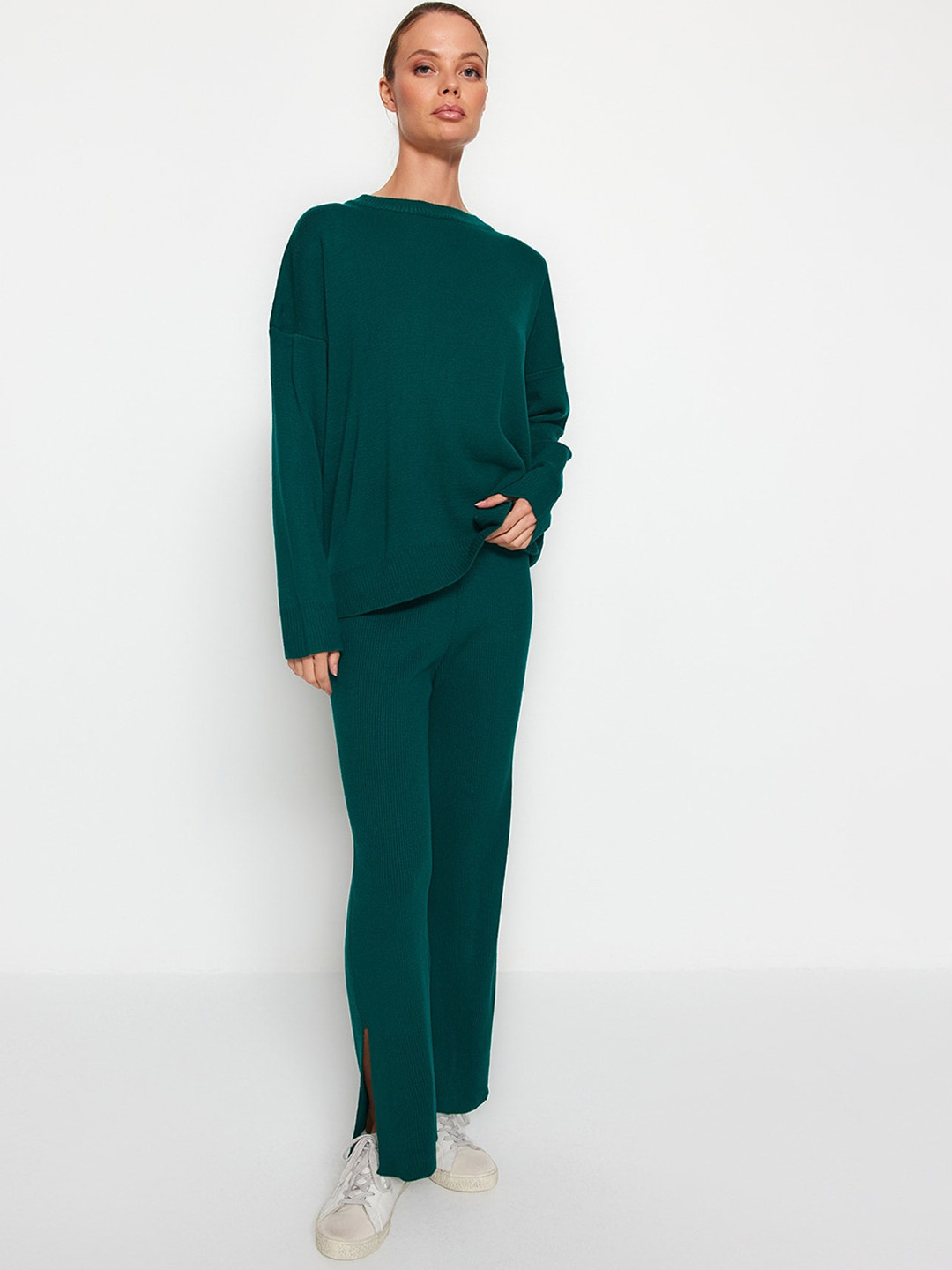 

Trendyol Round Neck Acrylic Top With Trousers, Green
