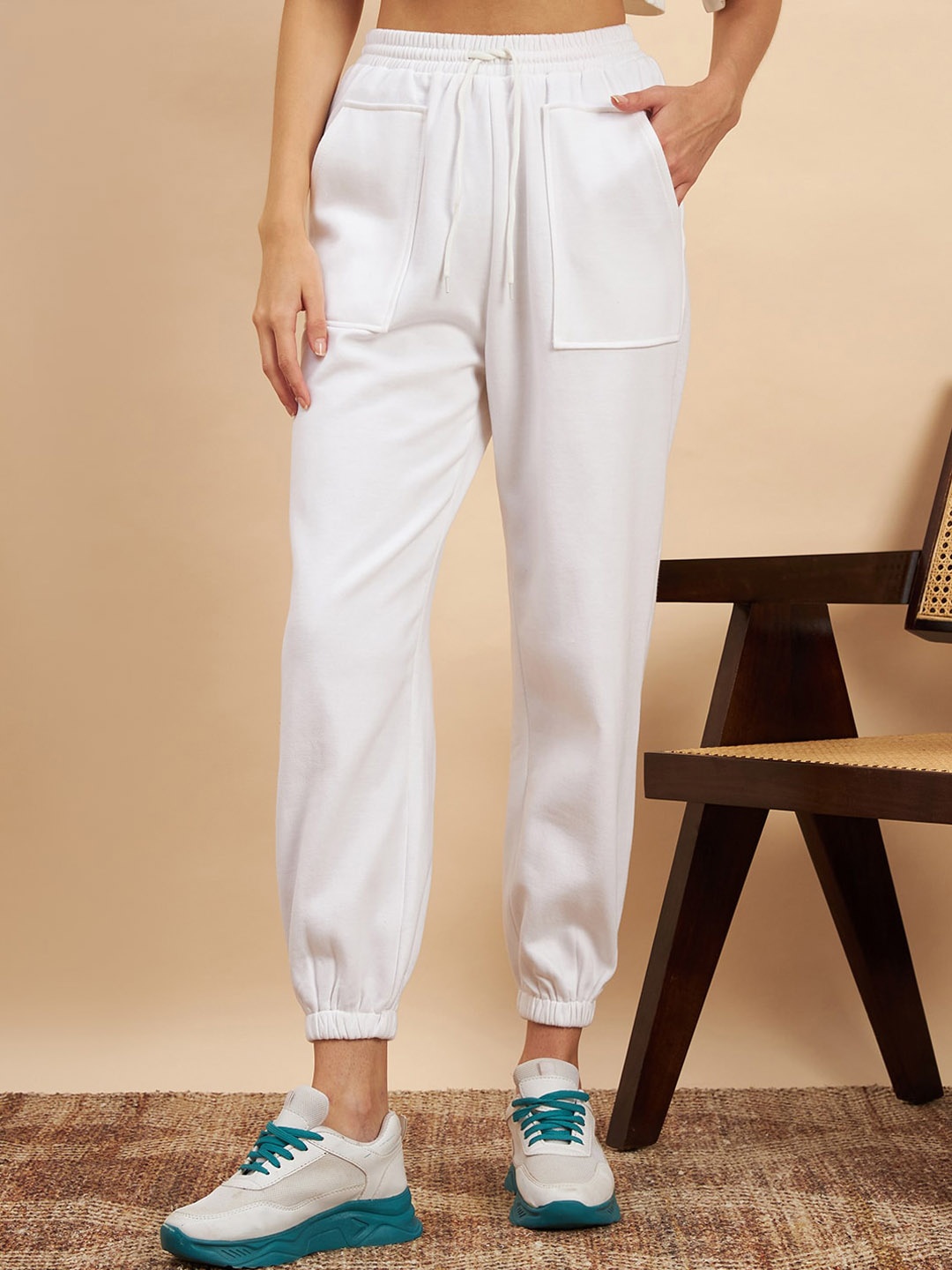 

KASSUALLY Women Loose Fit Joggers, White
