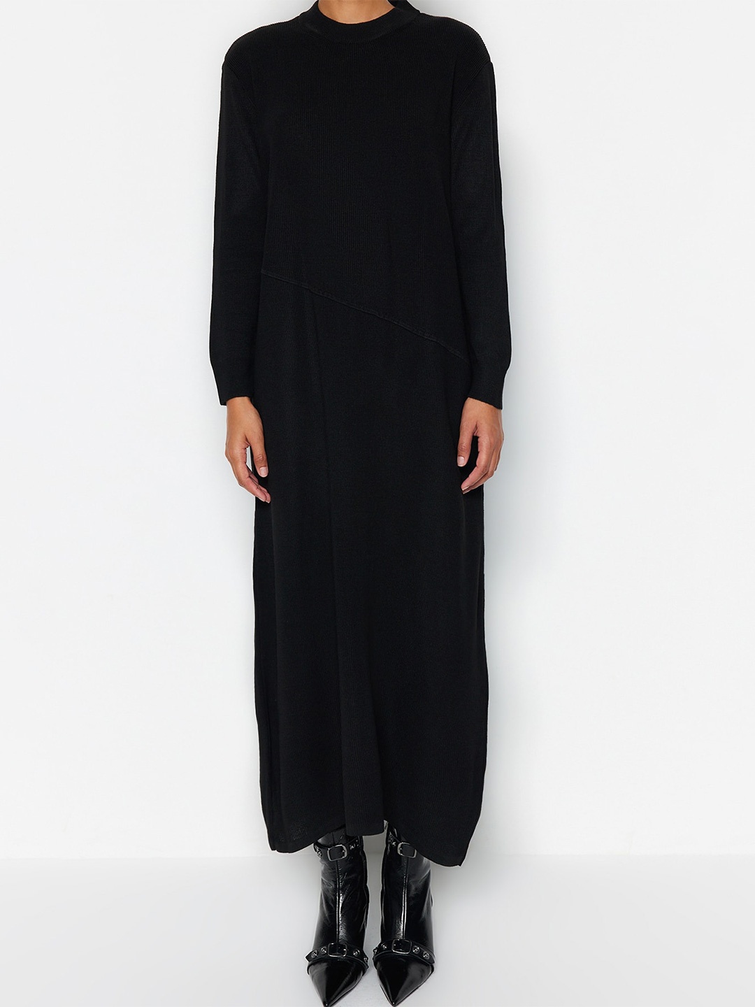 

Trendyol Self Design Round Neck Maxi Dress, Black