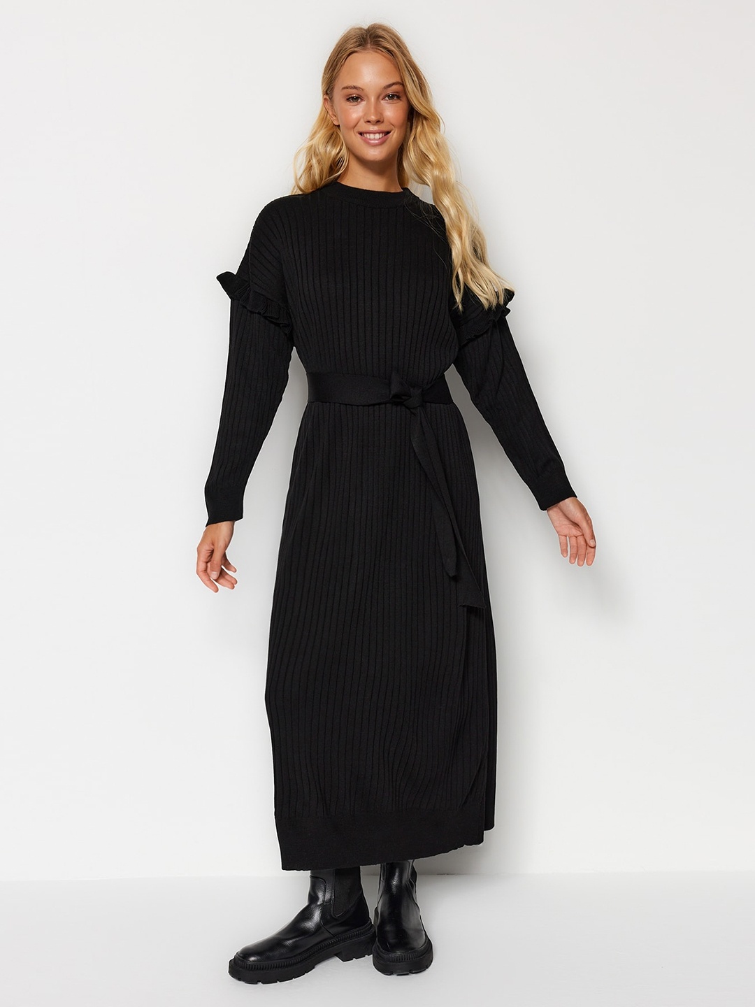 

Trendyol Long Sleeves Acrylic A-Line Midi Dress, Black