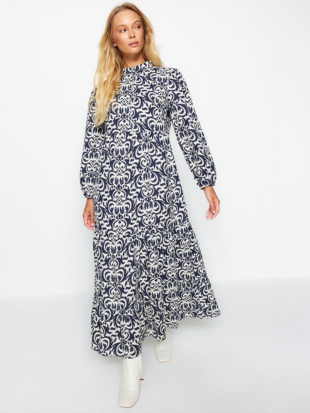 

Trendyol Abstract Printed Long Sleeves Cotton Maxi Dress, Navy blue