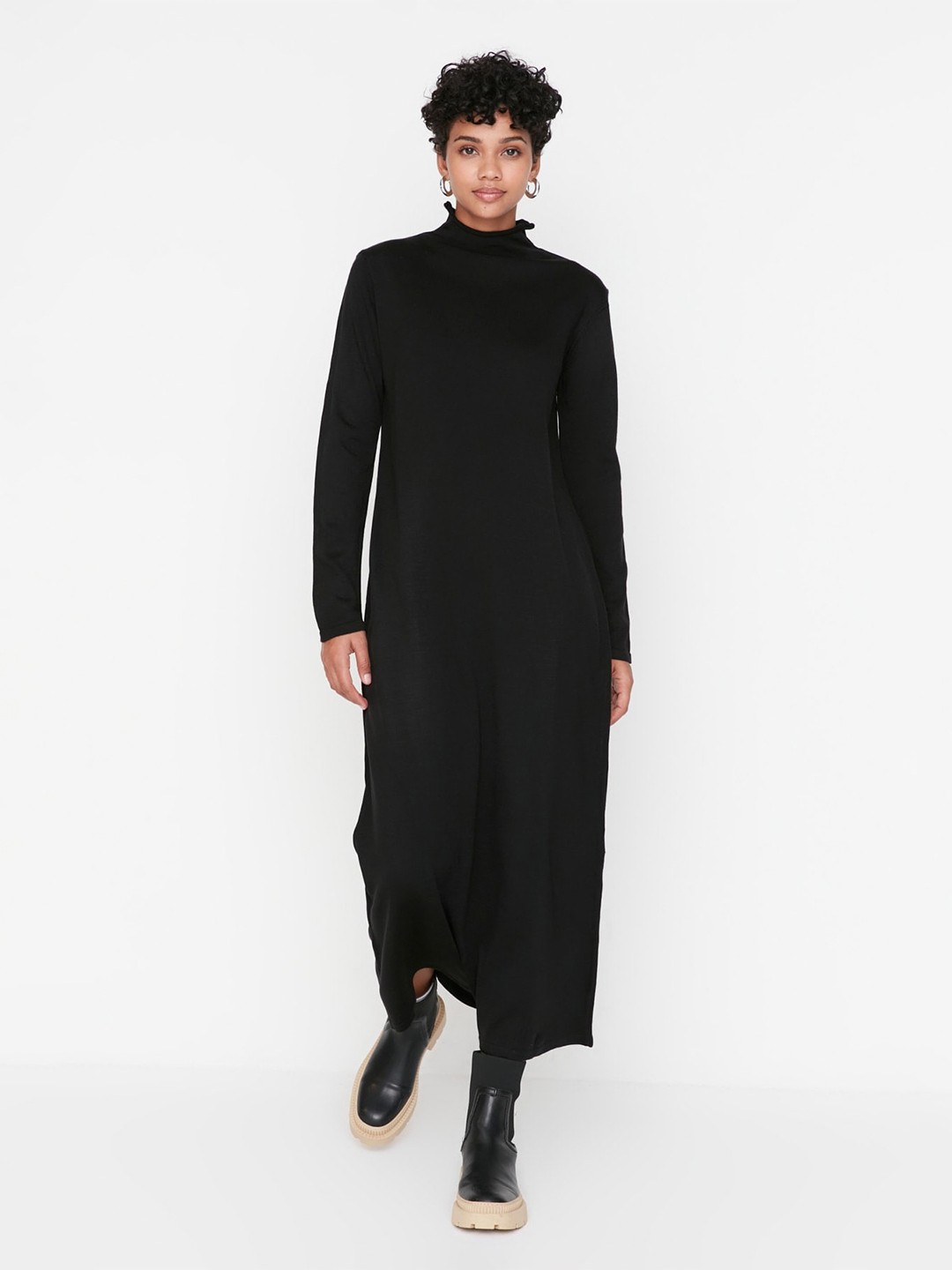 

Trendyol High Neck Long Sleeves Maxi Dress, Black