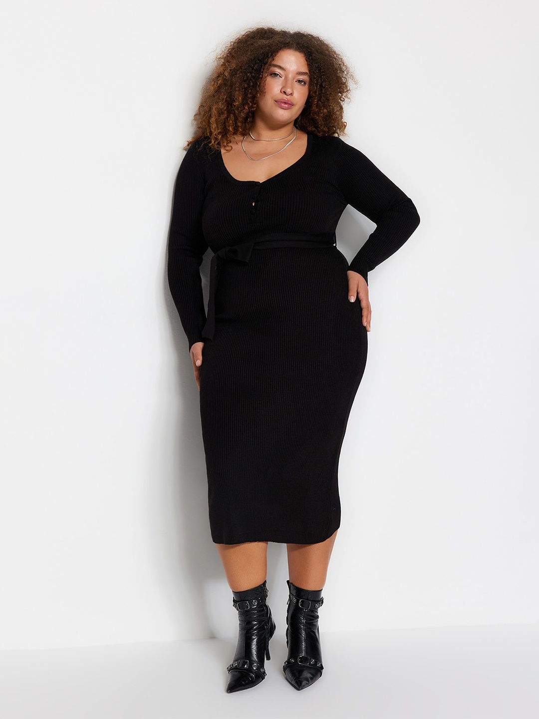 

Trendyol Plus Size Ribbed Round Neck Acrylic Bodycon Midi Dress, Black