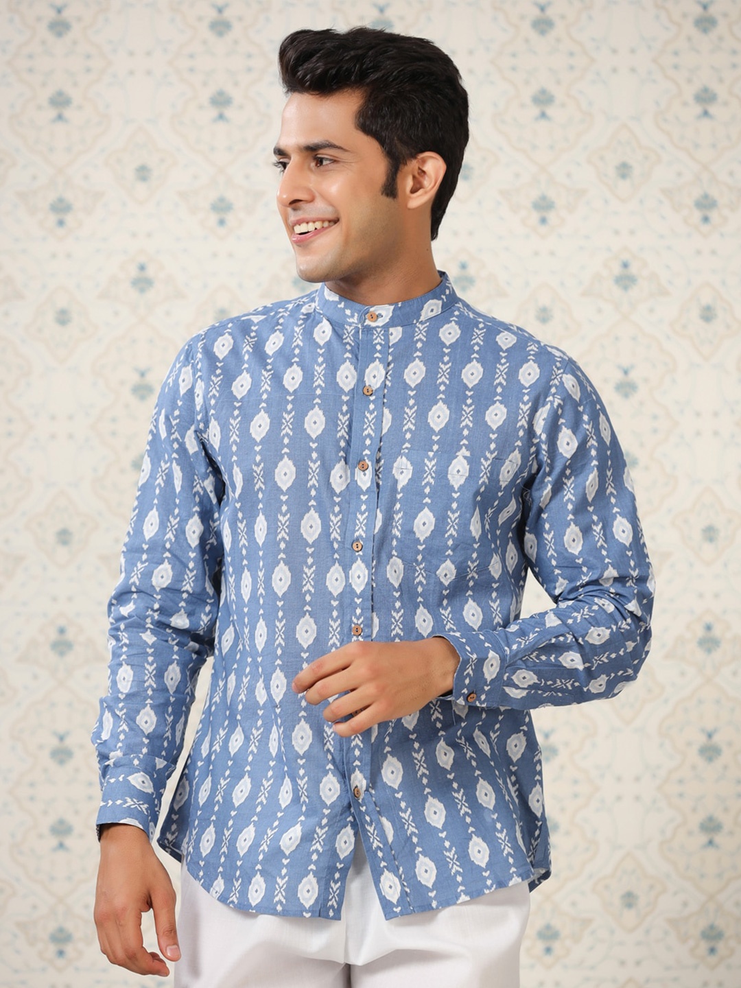 

Ode by House of Pataudi Comfort Ethnic Motifs Printed Pure Cotton Casual Shirt, Blue
