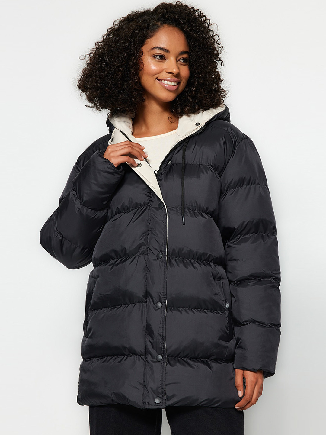 

Trendyol Long Sleeves Hooded Longline Puffer Jacket, Black