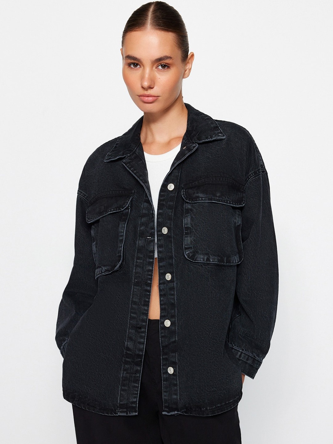 

Trendyol Spread Collar Pure Cotton Denim Jacket, Black