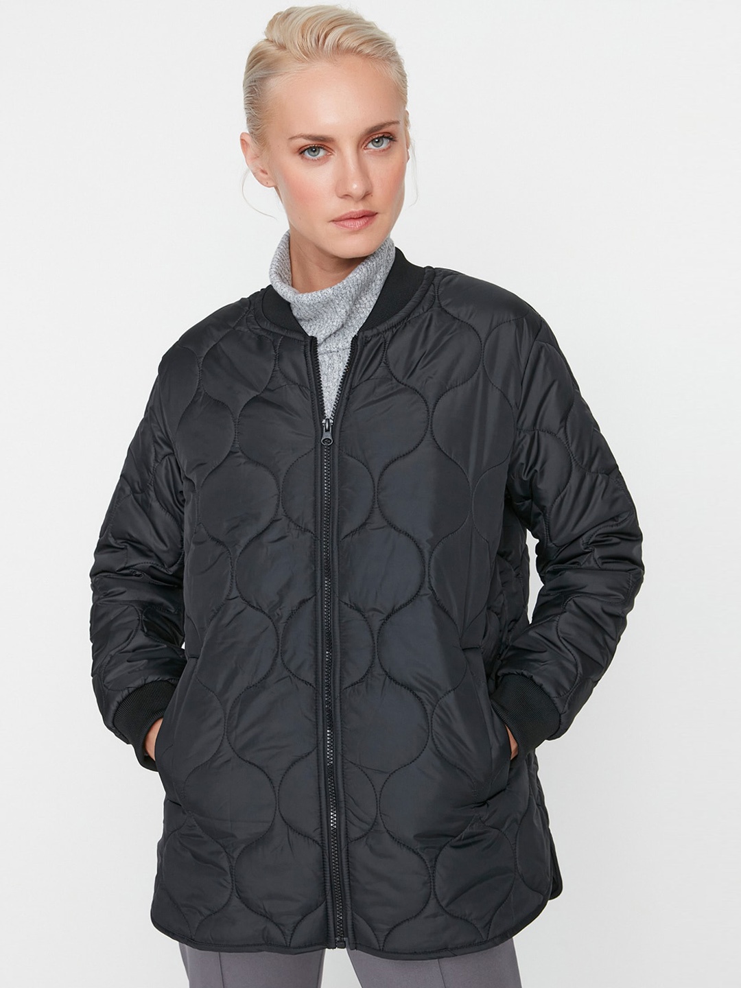 

Trendyol Long Sleeves Stand Collar Quilted Jacket, Black