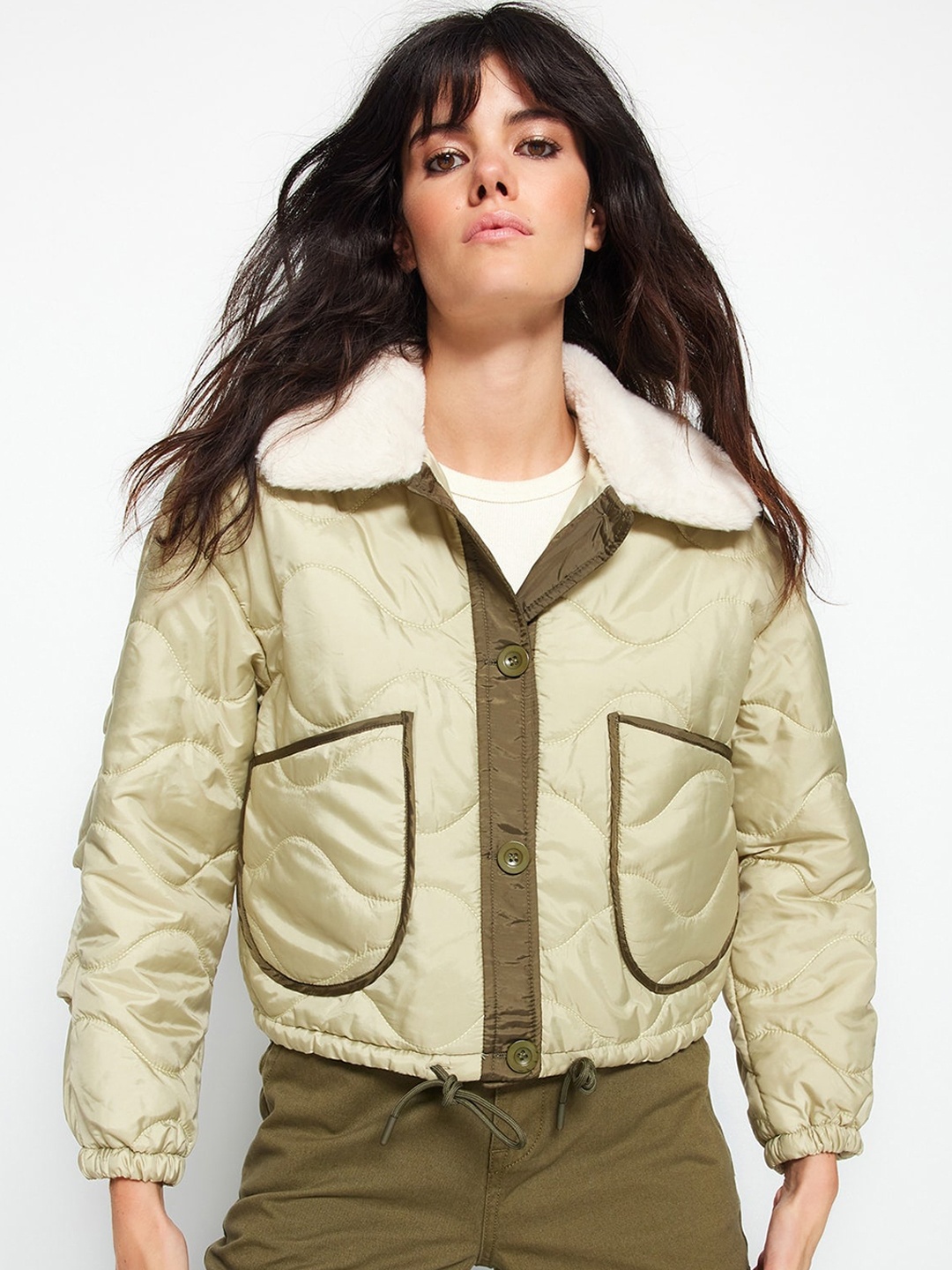 

Trendyol Spread Collar Crop Puffer Jacket, Olive